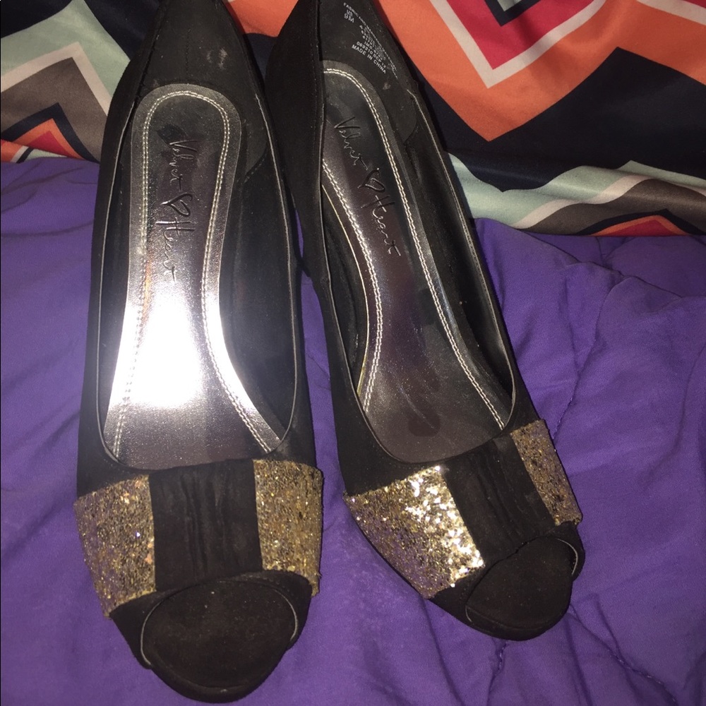 BLACK AND GOLD HEELS