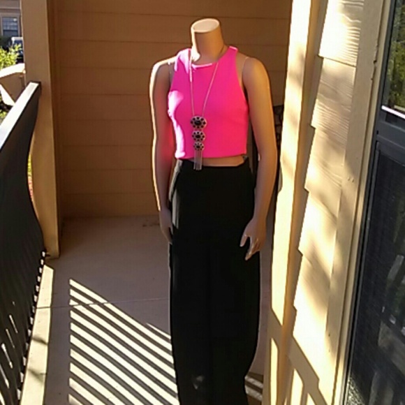🛍NWT Pink Crop Top - Picture 1 of 6