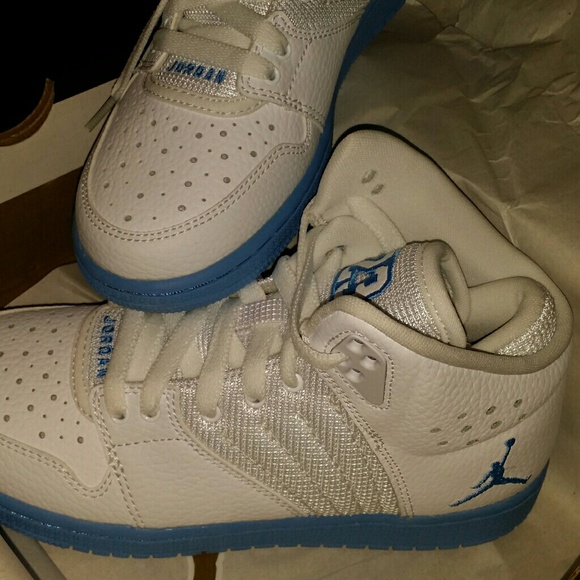 Meet your Posher, Yoo - Picture 1 of 1