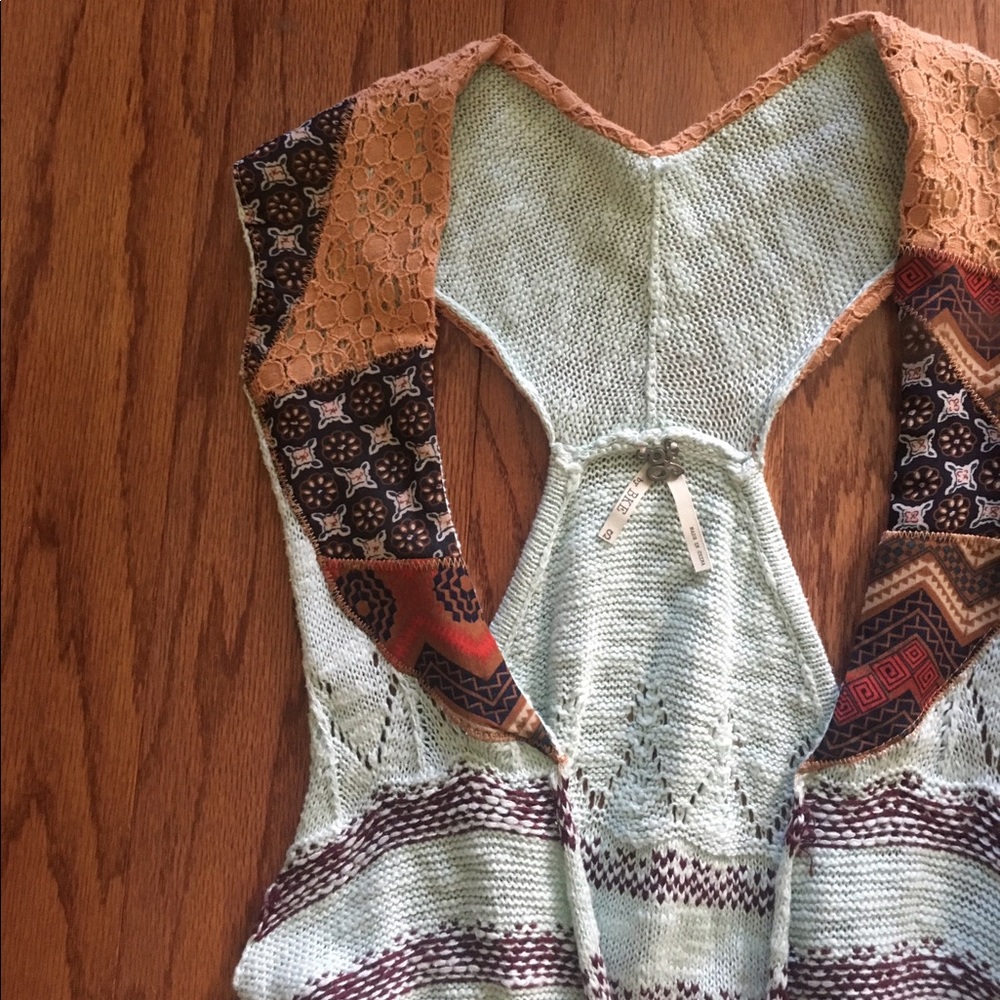 BKE Vest - Picture 2 of 3