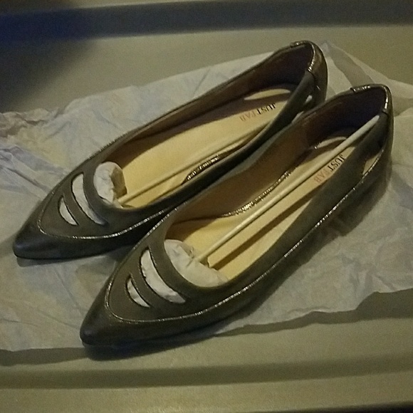 Shoes - Picture 1 of 2