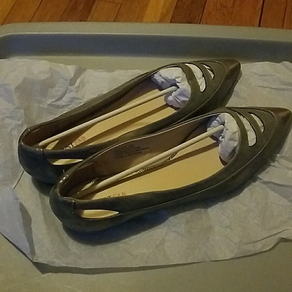 Shoes - Picture 2 of 2