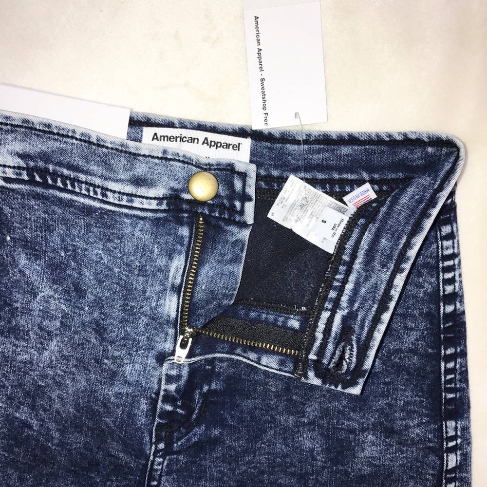• American Apparel Acid Wash Shorts • - Picture 6 of 7