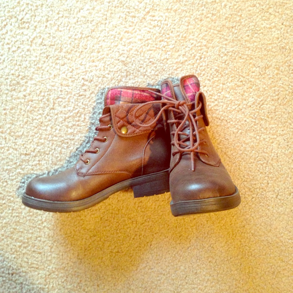 American Eagle Boots!