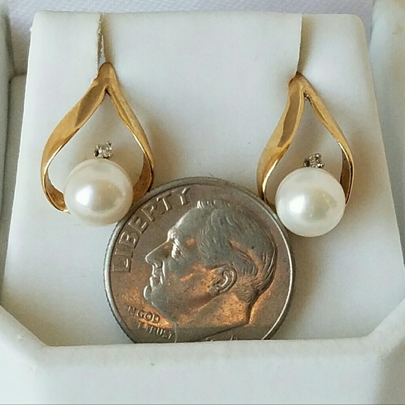 14k Pearl & Diamond Teardrop Earrings - Picture 4 of 4