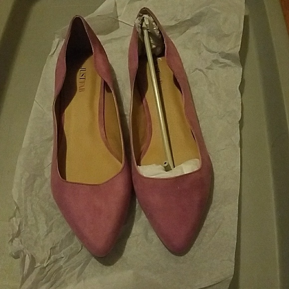 Shoes - Picture 2 of 2