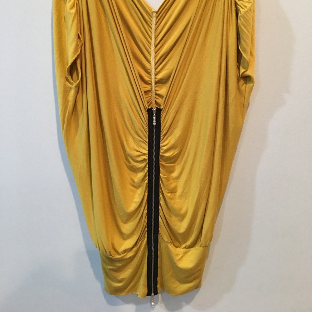 BCBG Mustard Top - Picture 2 of 5