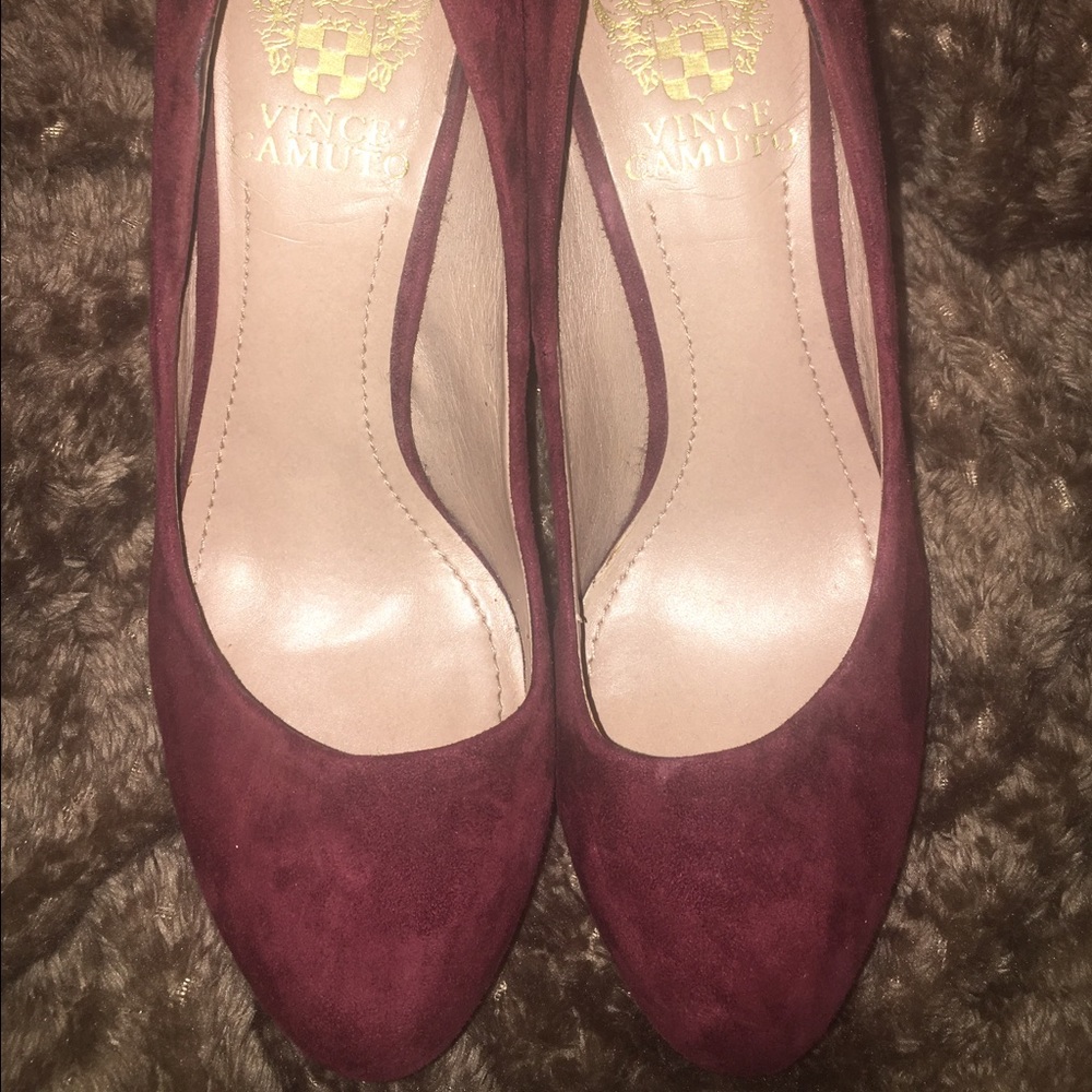 ❤️ Vince Camuto Burgundy Heels ❤️