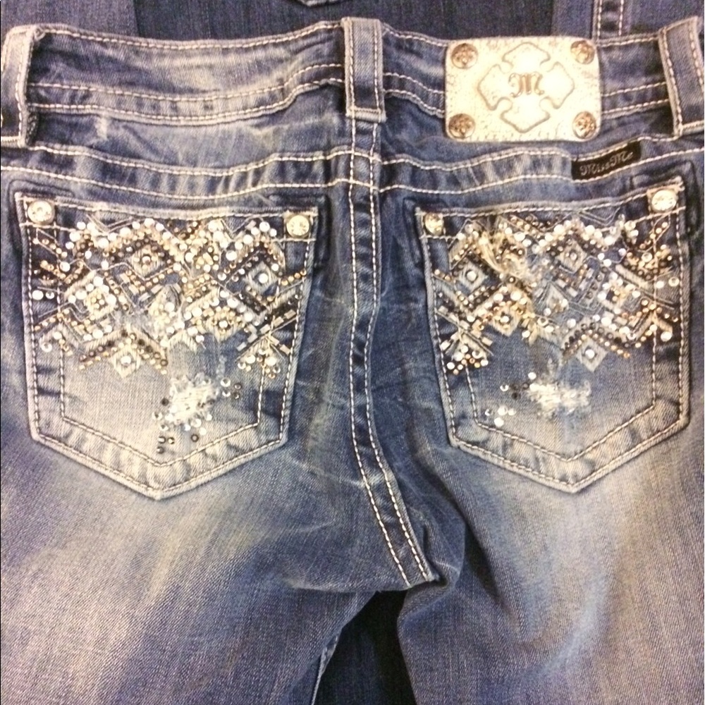 Miss Me distressed jeans size 30