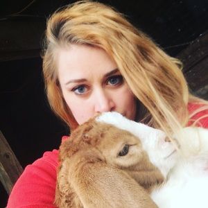 Meet your Posher, Jenn