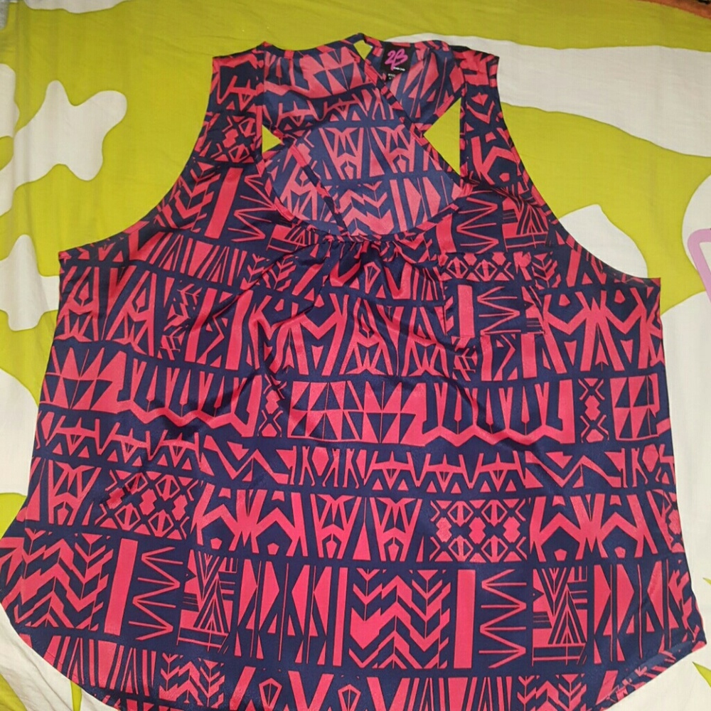 Top Size XL, Crisscross Back "BEBE"