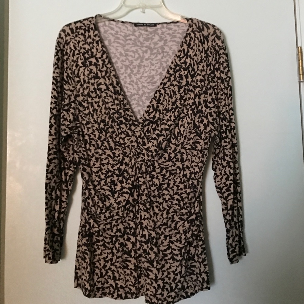Cable & Gauge Low V Neck Shirt