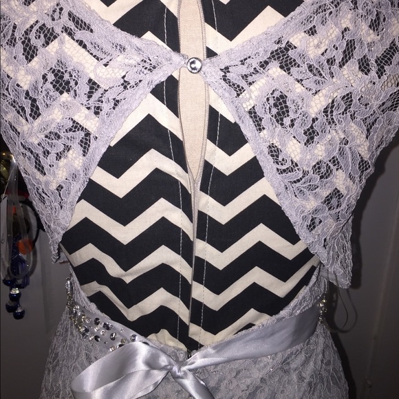 *PRICE DROP *Stunning silver gown BNWT! - Picture 7 of 8