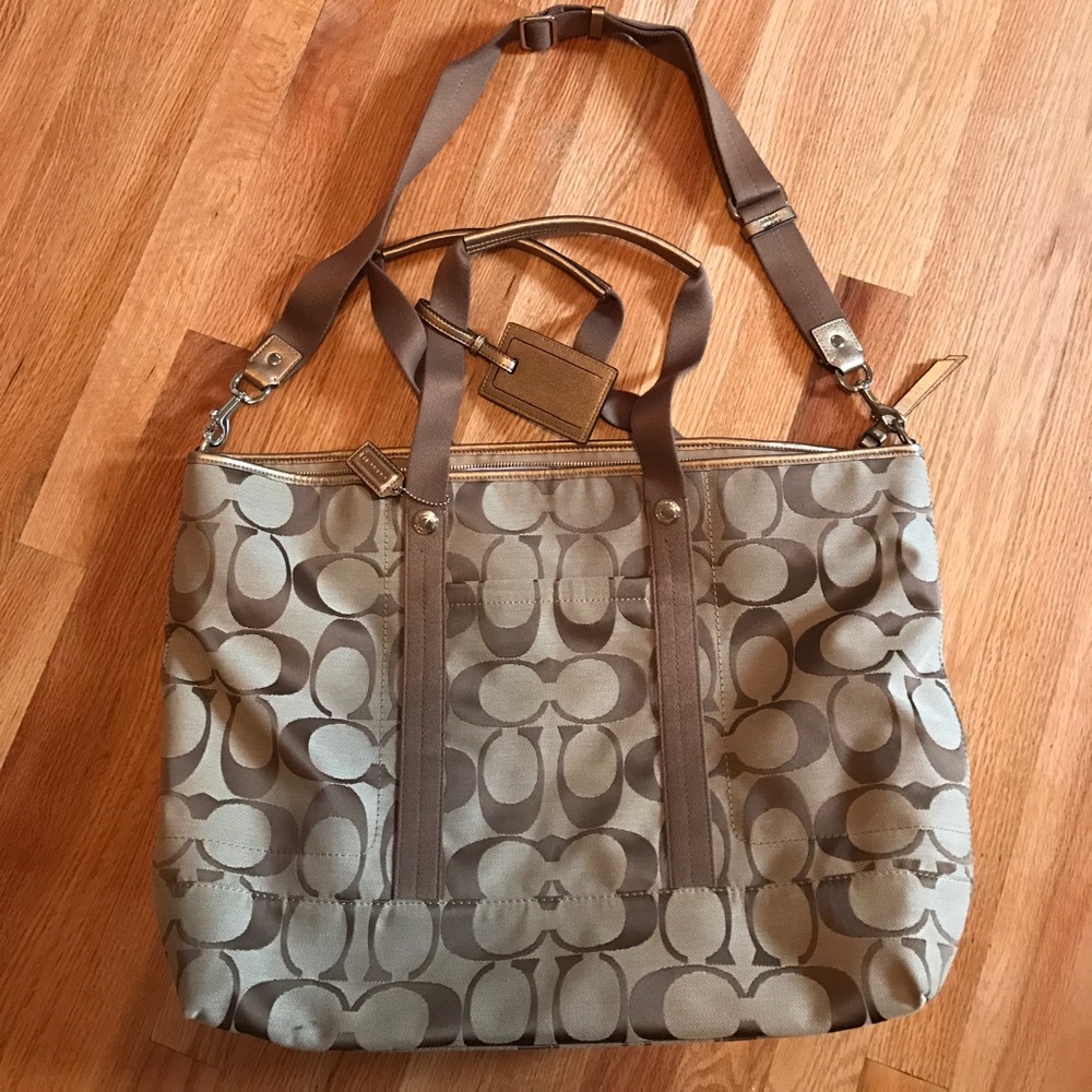 Coach Weekender