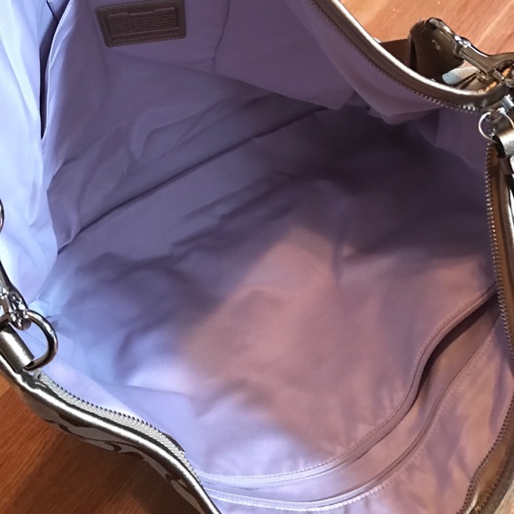 Coach Weekender - Picture 2 of 6