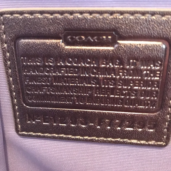 Coach Weekender - Picture 3 of 6