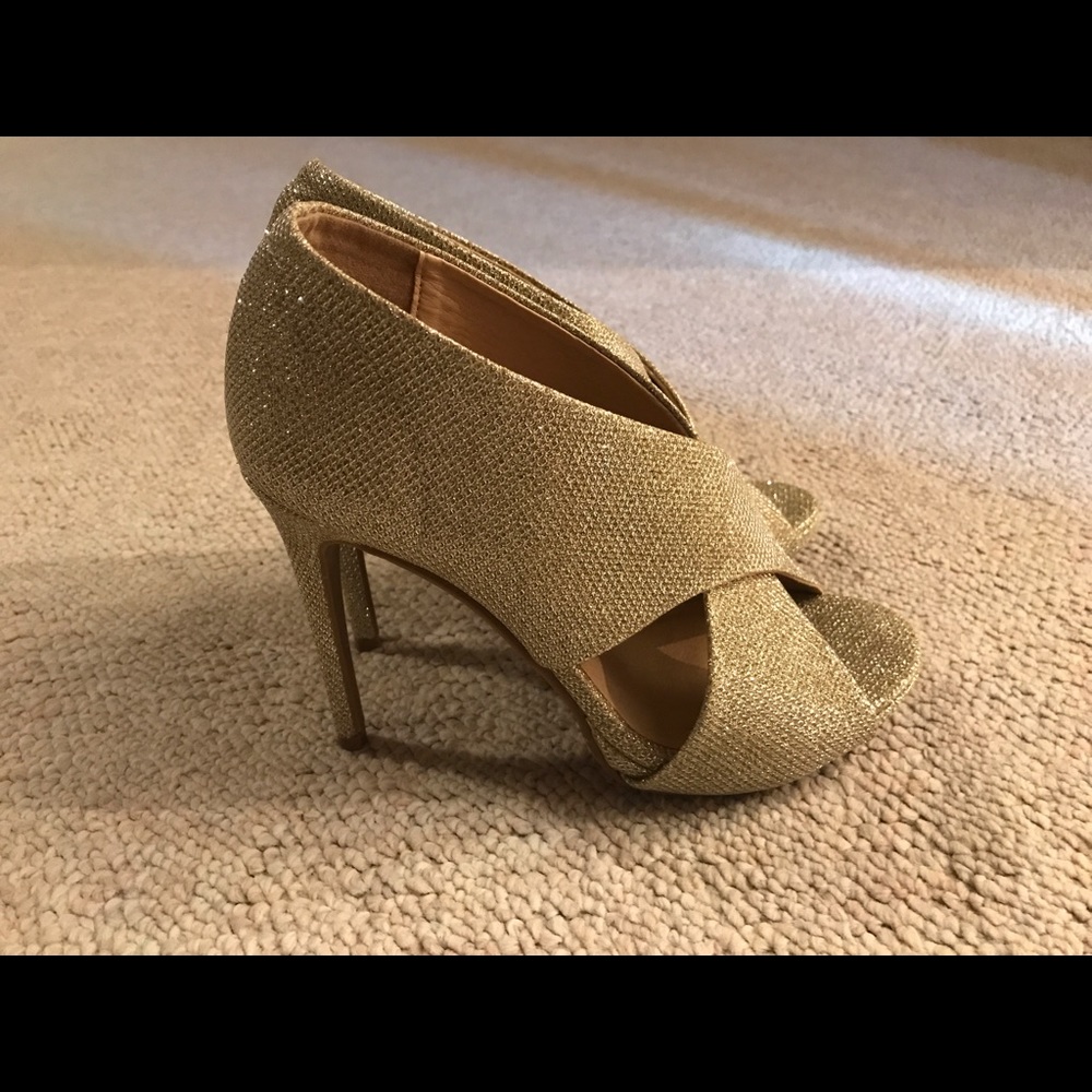 Blingy Chinese Laundry heels