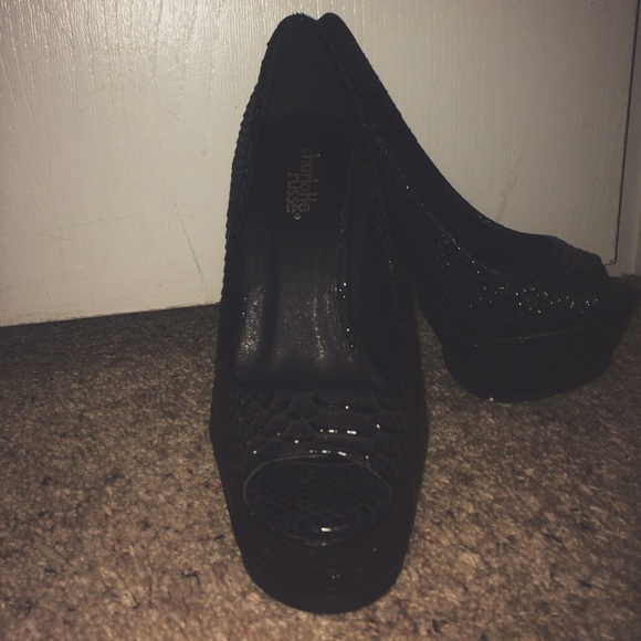 Black heels - Picture 1 of 1