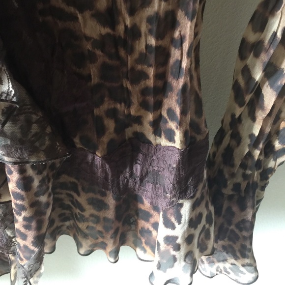 Flirty fun blouse Sz M - Picture 3 of 4