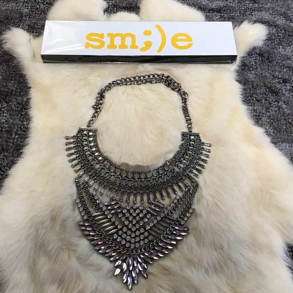 Last1 🆕FESTIVAL SILVER CRYSTAL NECKLACE - Picture 2 of 6