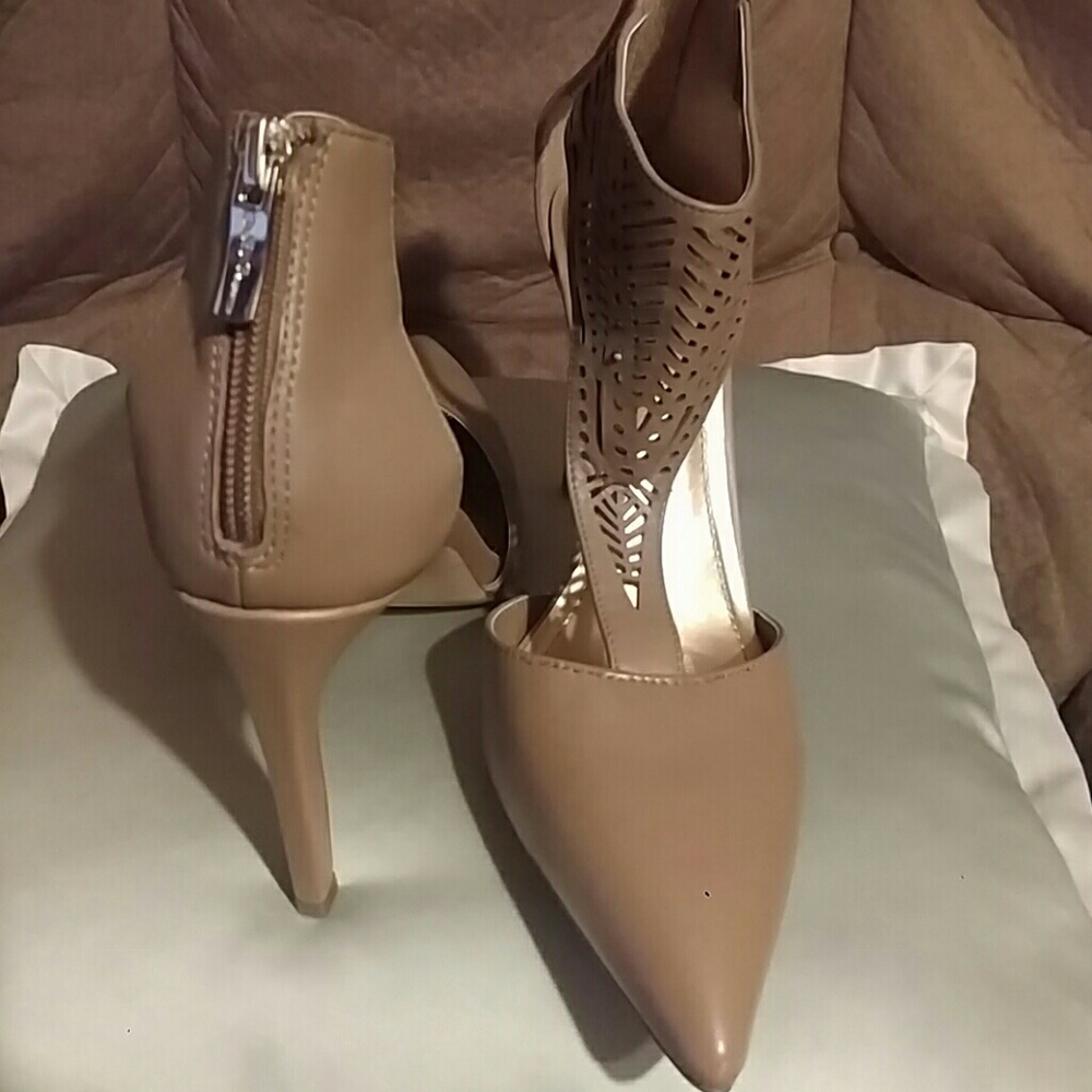Taupe  heels.