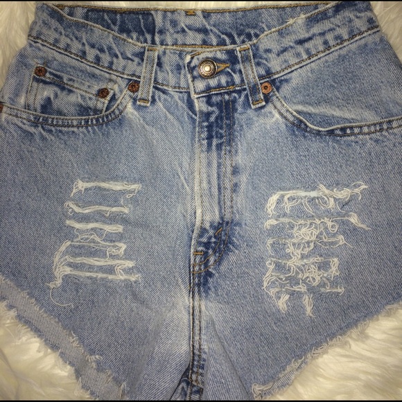 ❤️SALE❤️24/25 VINTAGE CUT OFF JEAN SHORTS LEVIS💗 - Picture 7 of 8