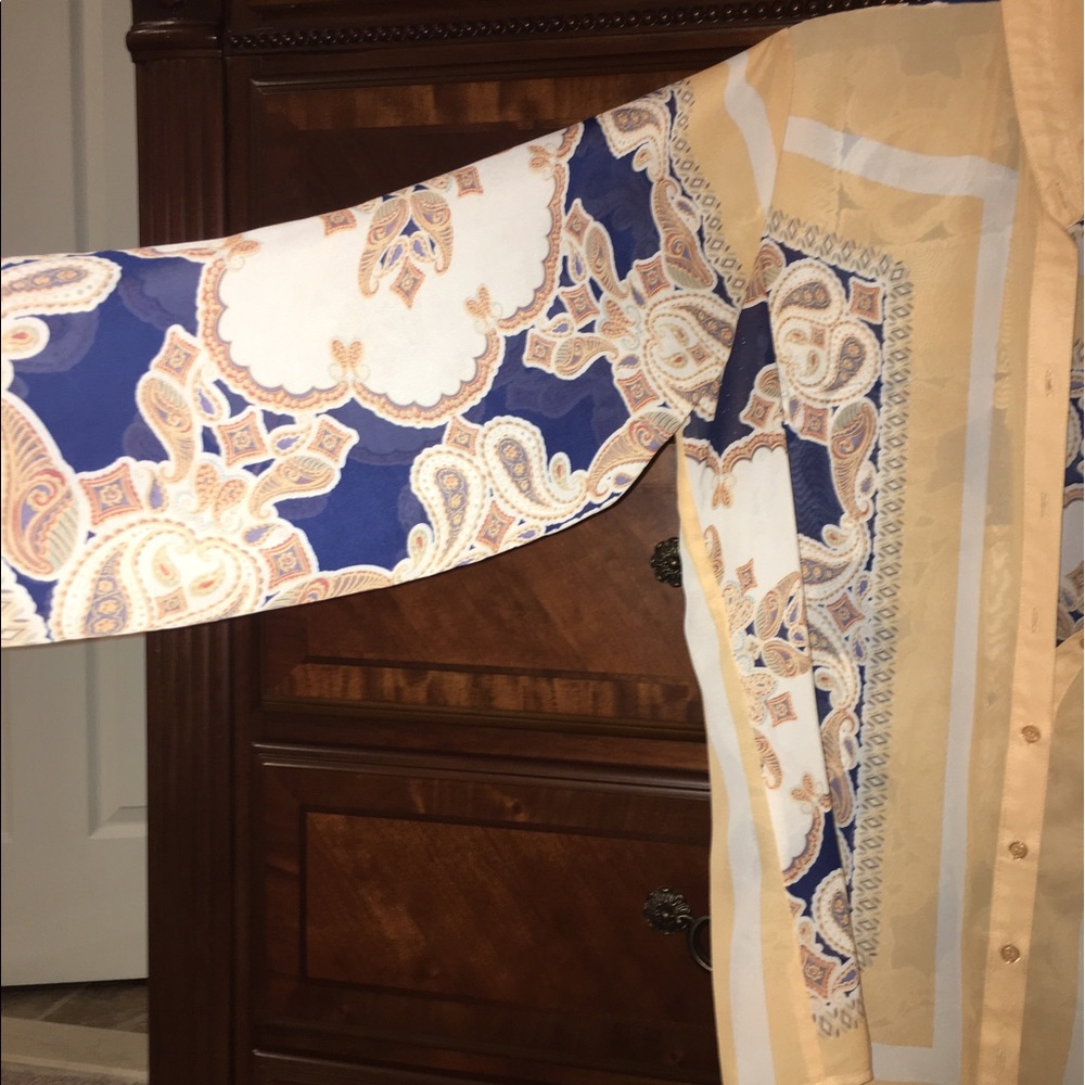 Woman's Blouse - Picture 2 of 2