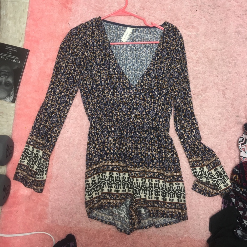 Romper from Tilly's, flowy sleeves