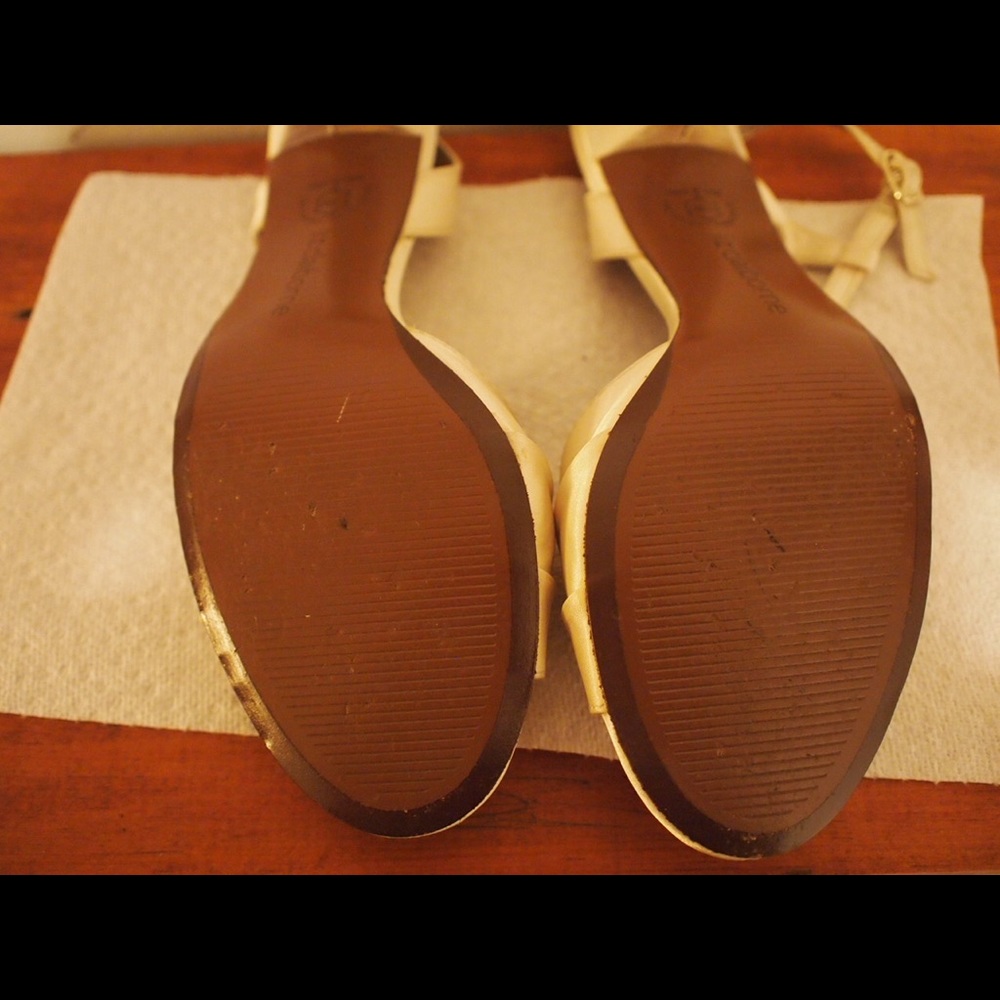 Liz Claiborne Sandals - Picture 3 of 3