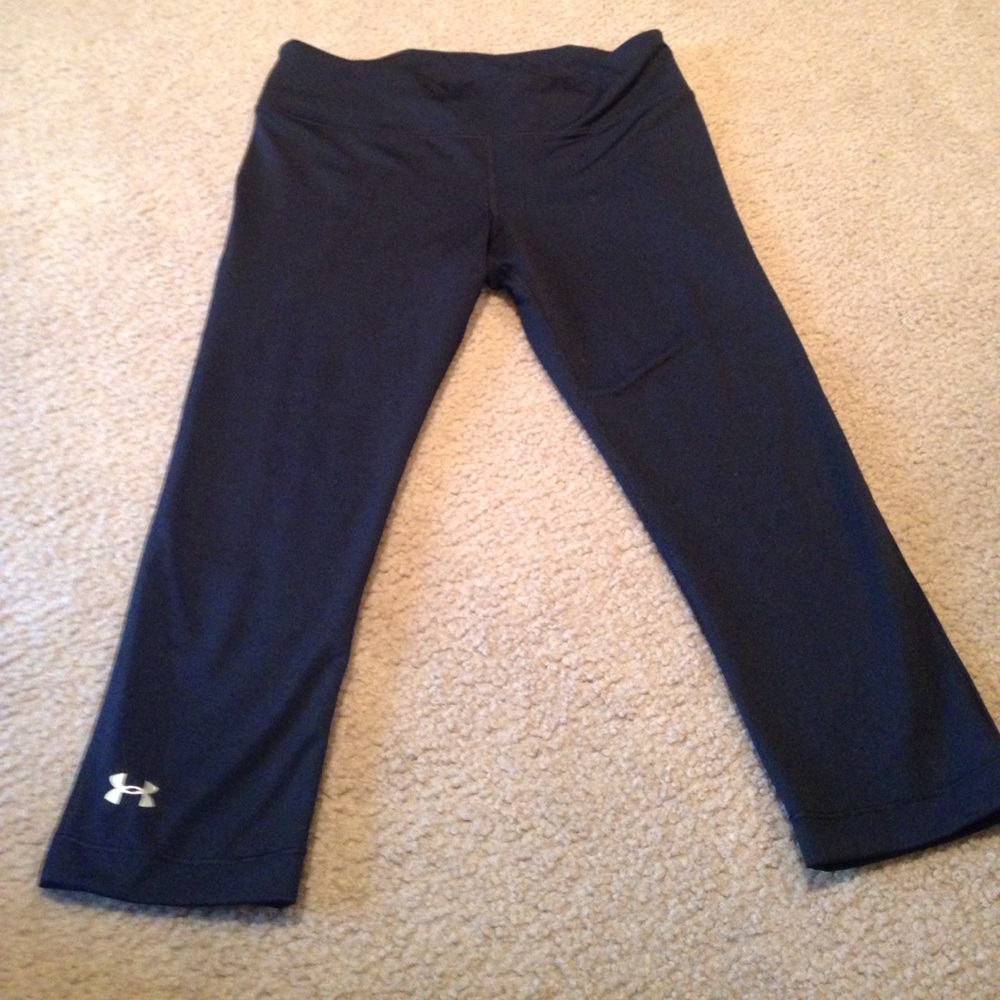 Under Armour capri leggings!