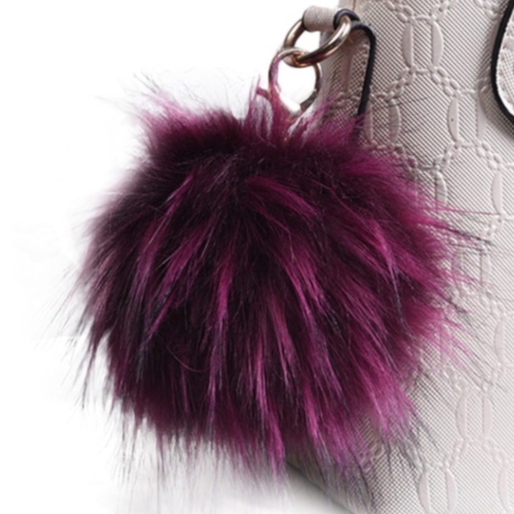 ➰ .POM POM KEYCHAIN. ➰