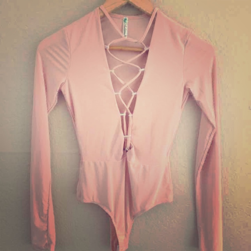 BLUSH LACE UP BODYSUIT