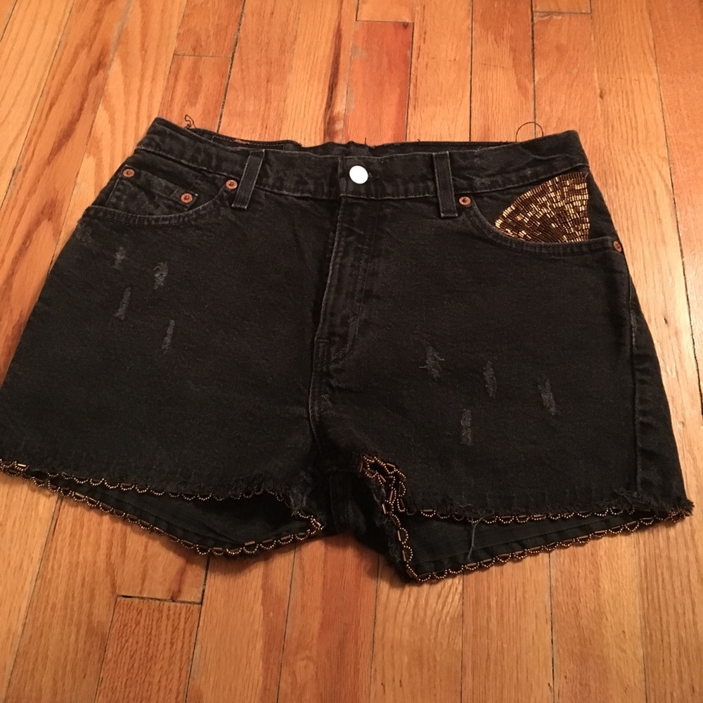 Levi denim distressed shorts!