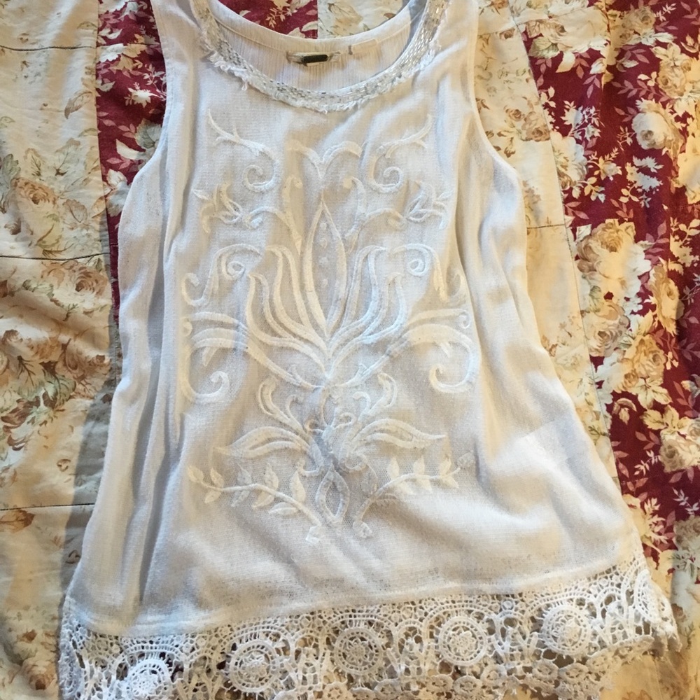 Miss Me sleeveless top