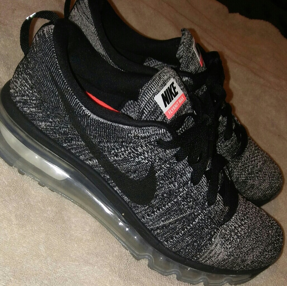 SOLD !!! 2015 Nike Air Max Flynits