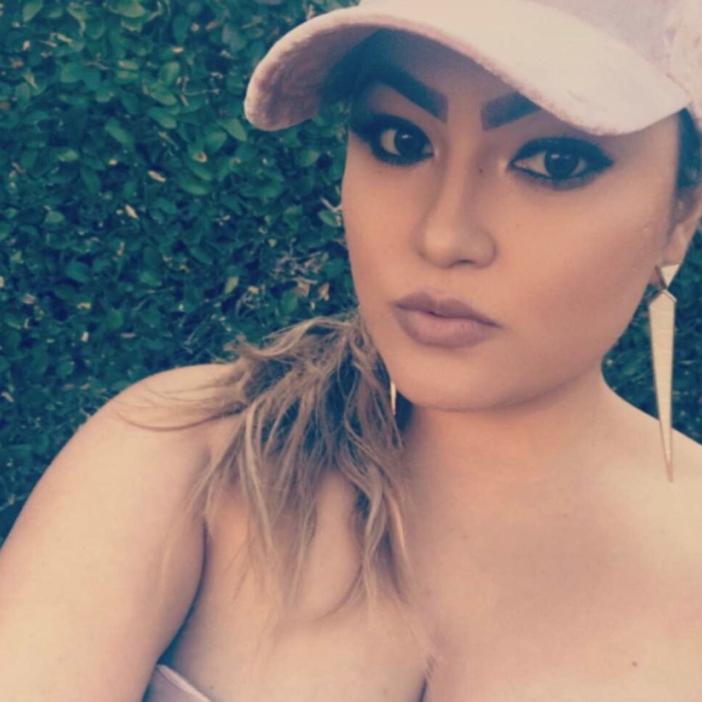 Meet your Posher, Itzel