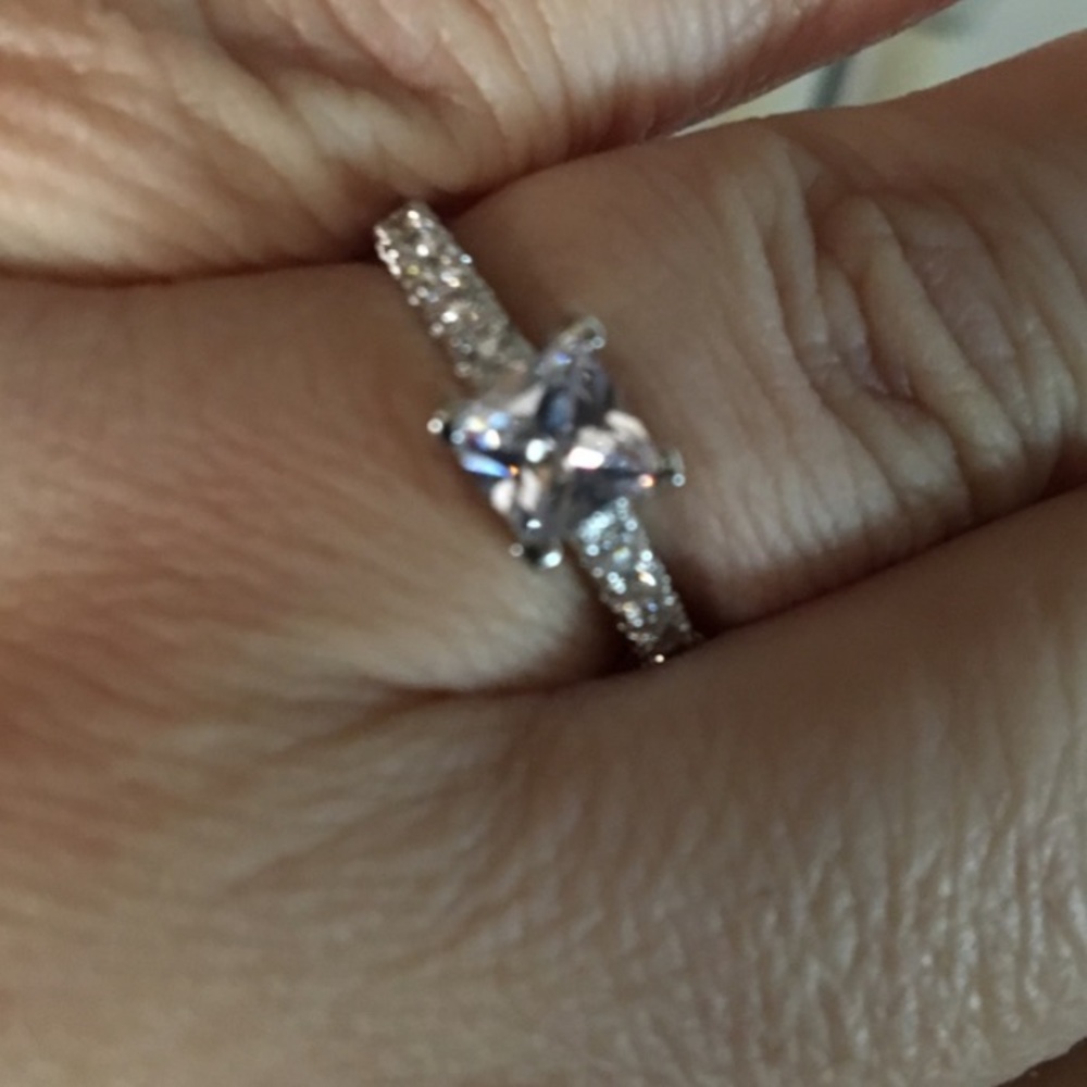 ➰ .STERLING SILVER ENGAGEMENT RING. ➰