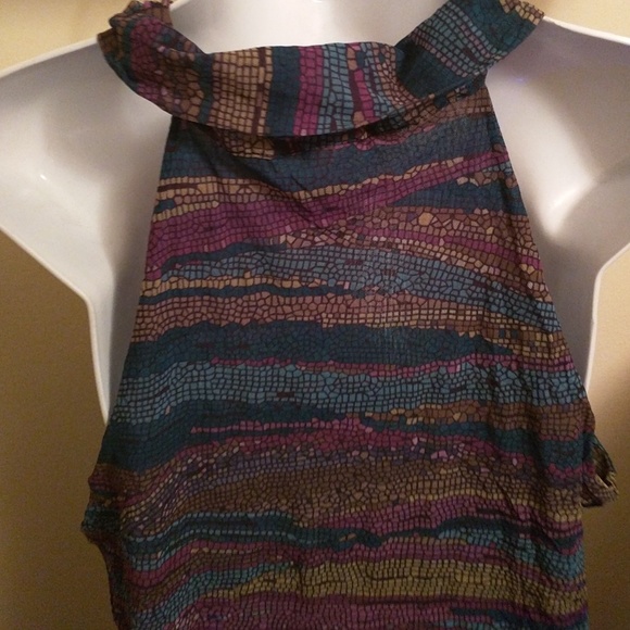 Colorful sleeveless top with bow at neck or V neck - Picture 2 of 4
