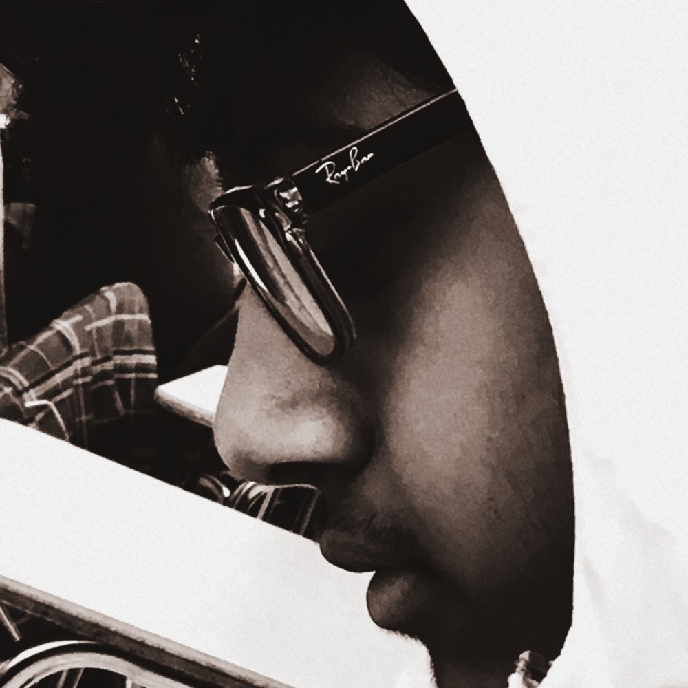 Meet your Posher, Akari