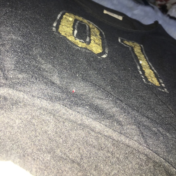 Dark navy top with sequins (Hollister) - Picture 2 of 4