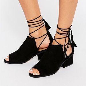🔥SALE🔥 Lace-up Sandals with Tassels