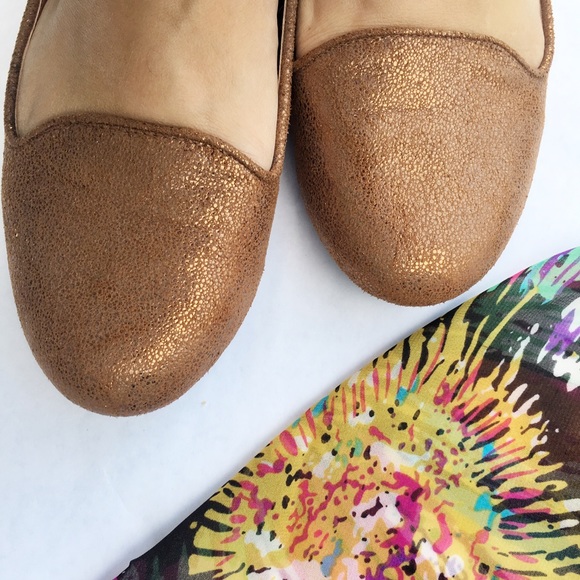 Seven flats - Picture 2 of 3