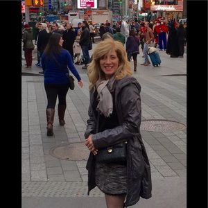 Meet your Posher, Angela