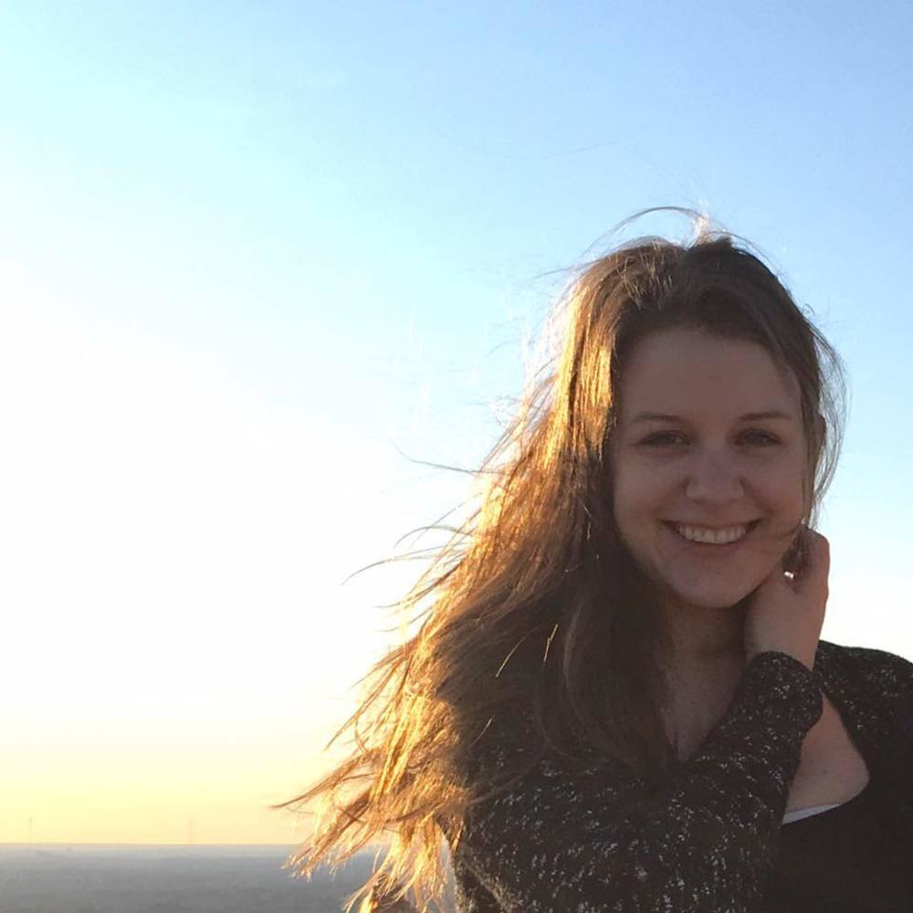 Meet your Posher, Carrie