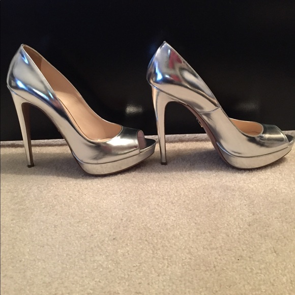 Prada heels size 40/9 worn once - Picture 2 of 8