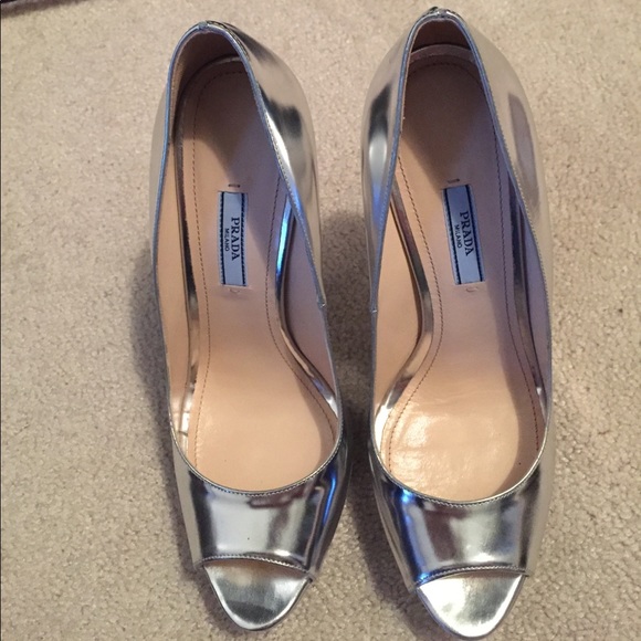 Prada heels size 40/9 worn once - Picture 5 of 8