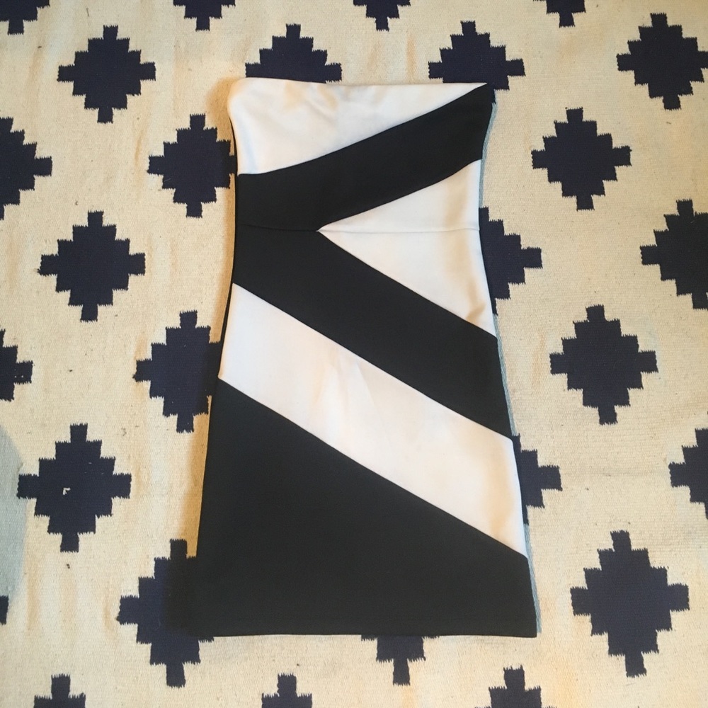 Black and white strapless mini dress