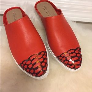 BCBG Max Azria 10 Leather New red mules