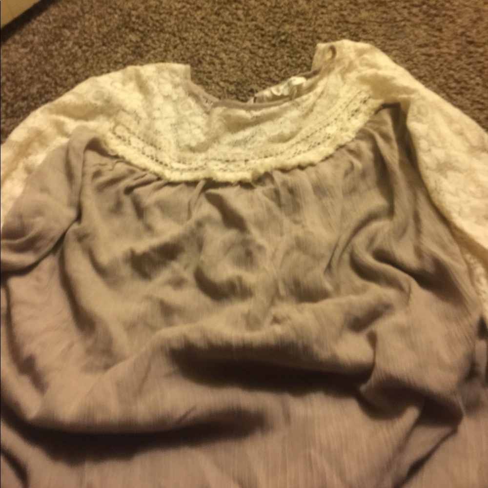 Long sleeves but short dress, asking $25