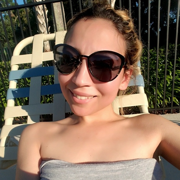 Meet your Posher, Diamond - Picture 4 of 4